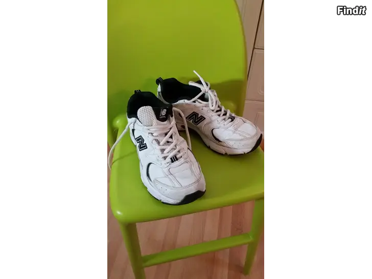 Myydään New Balance 530 lenkkarit koko 38  8e