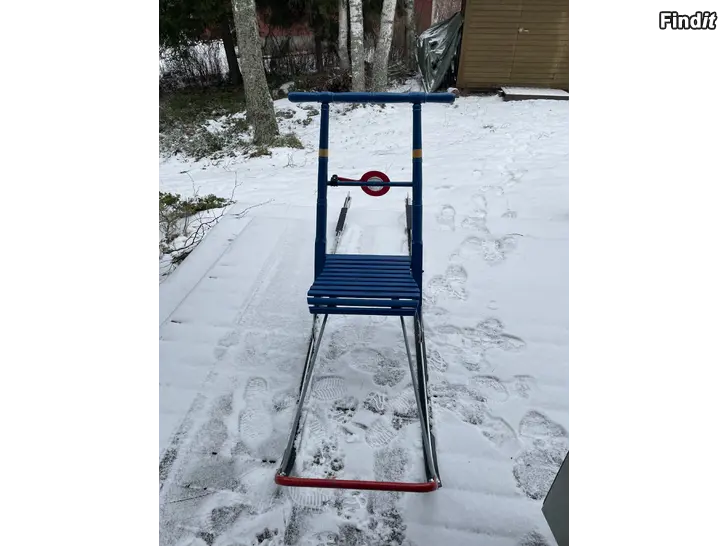 Myydään Potkukelkka aikuiselle Esla T8