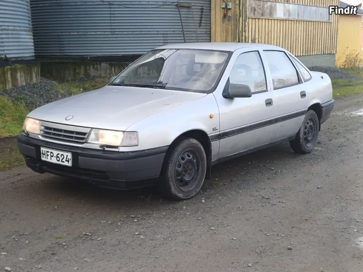 Säljes Opel Vectra 1991 vuoden leima