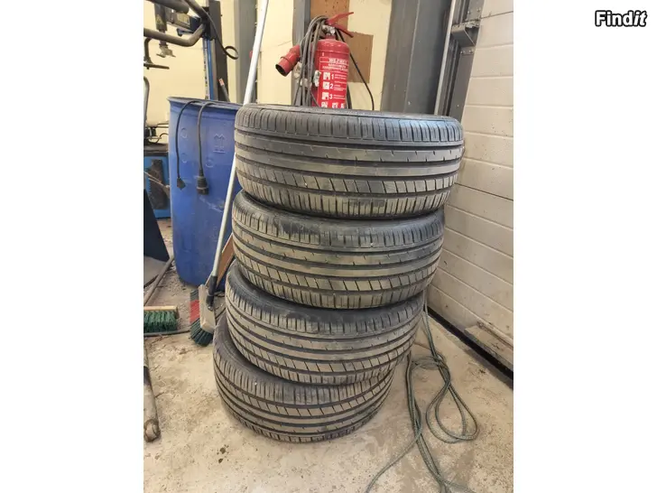 Säljes 225/45-18 däck