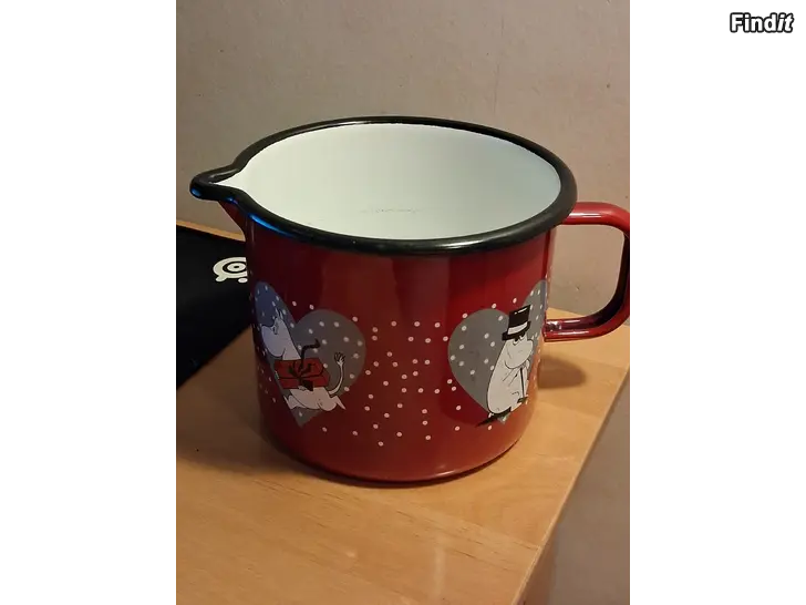 Myydään Muumi sydän kannu, punainen, 1,3l. Muurla. Valmistus 2013-2014
