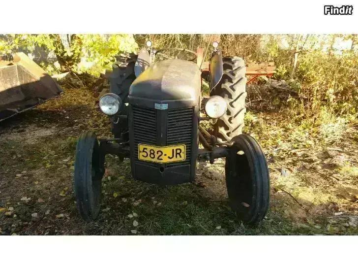 Myydään Traktor Ferguson