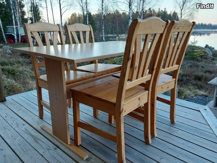 Myydään Bord + 4 stolar