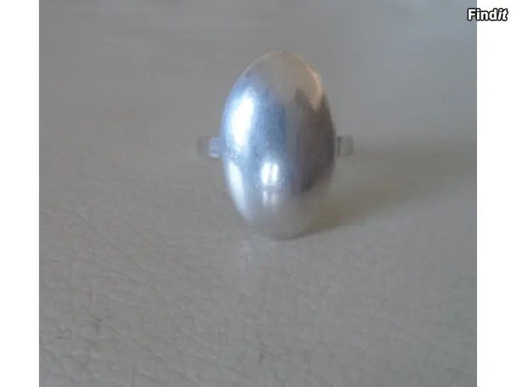 Myydään Aarikka sormus Hopea koko 18