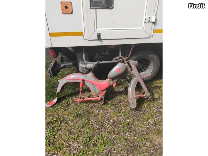 Myydään Mopon rungot
