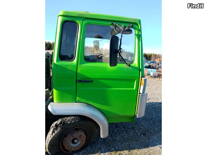 Myydään Volvo framdel// hytt mm
