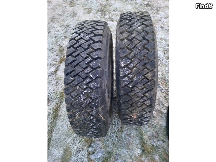 Myydään Kuorma-auton renkaat