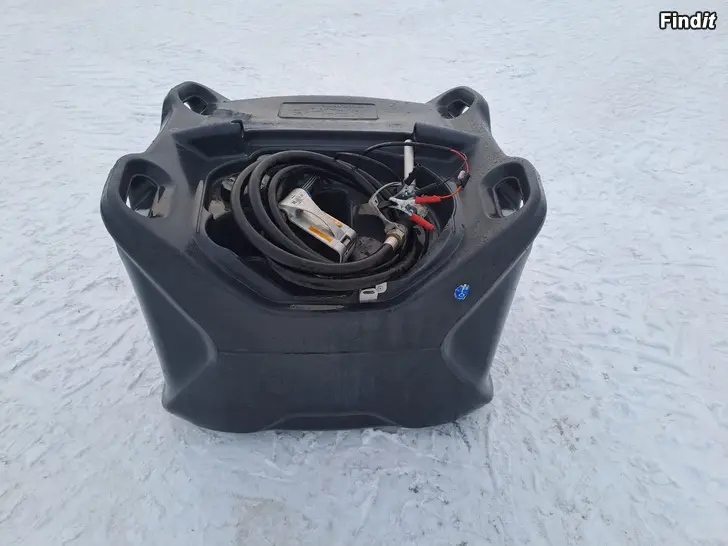 Säljes Finncont polttoainesäiliö 450L