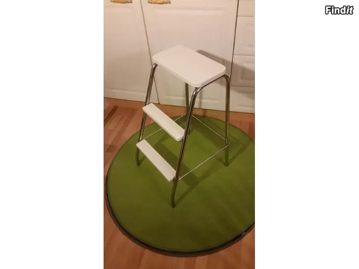Myydään Korkeus 67cm - keittiöjakkara hinta 12e