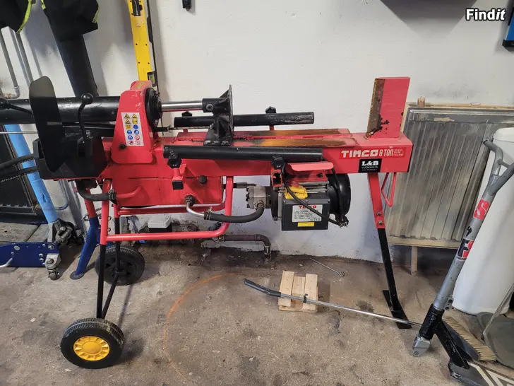 Myydään Timco halkomakone 8T 52cm jaloilla