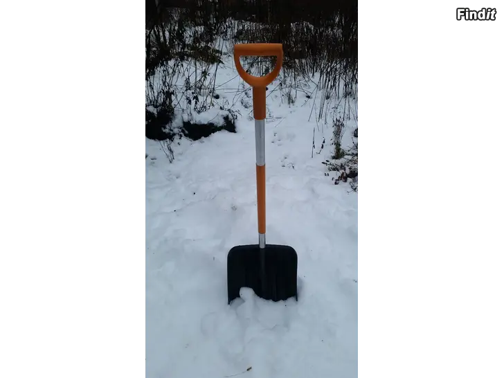 Säljes Fiskars  lumilapio muovia musta oranssi 12e