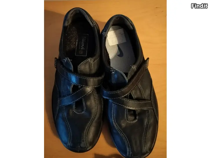 Myydään Sievi kävelykengät