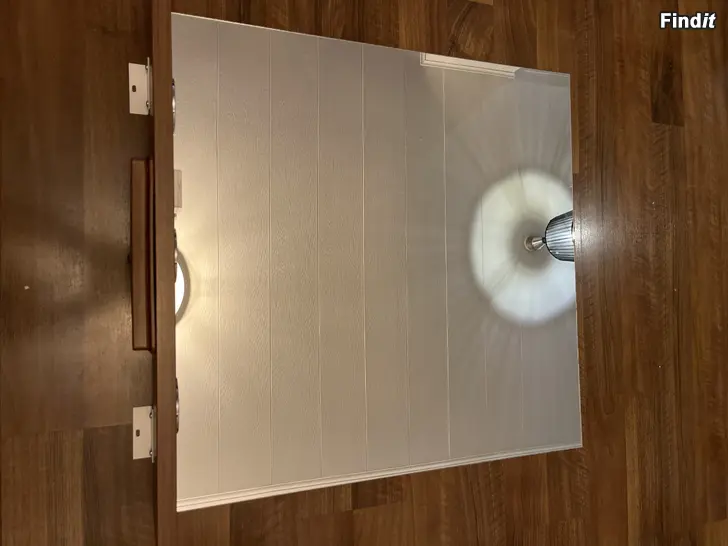 Myydään Badrumsspegel