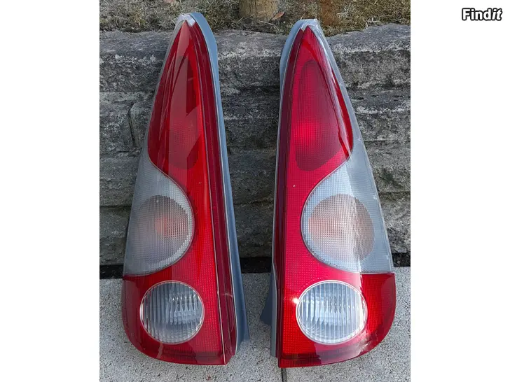 Myydään Toyota yaris verso Takavalot