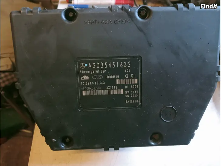 Myydään MB C 2002 W203 ABS/EPS-yksikkö A2035451632