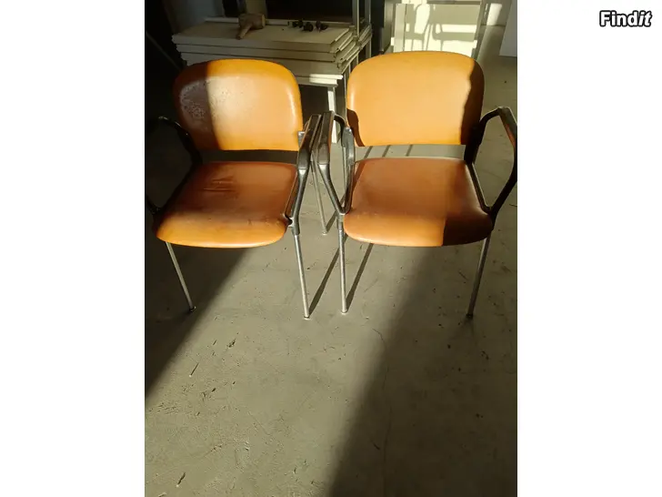 Säljes Retro läderstolar
