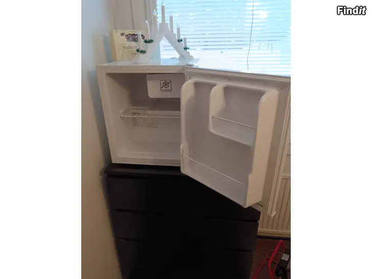 Myydään Plenijääkaappi