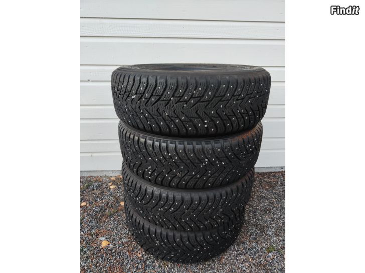 Myydään 225/65R17 nastarenkaat Nokian hakkapeliitta