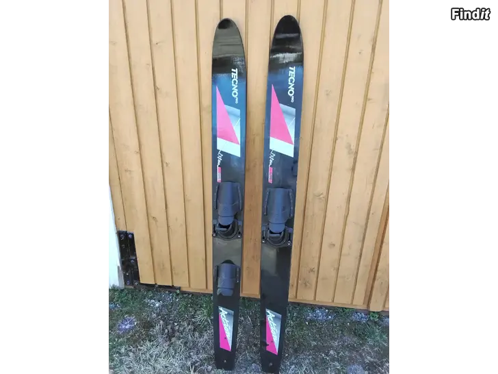 Säljes Vattenskidor
