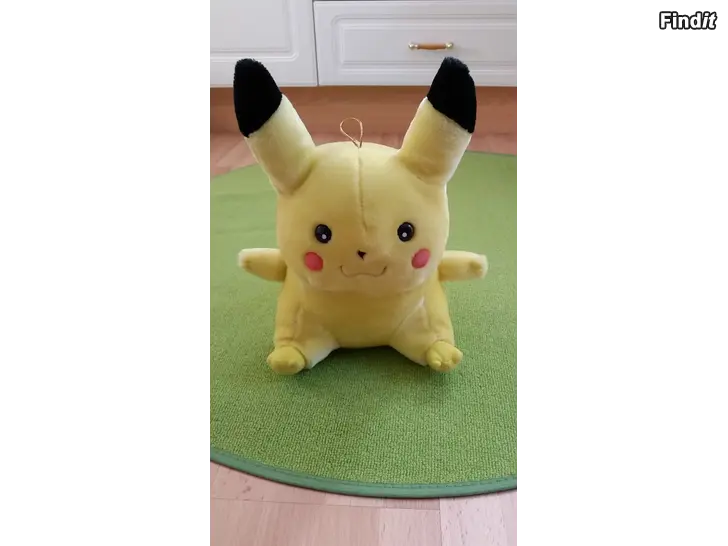 Myydään Pokemon Pikachu pehmolelu 30cm -hinta 6e
