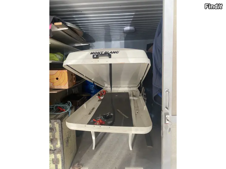 Myydään Kattoboksi/takbox