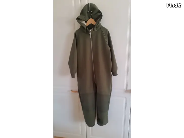 Säljes Name It vuorellinen softshell haalari 110 tumma vihreä -hinta 10e