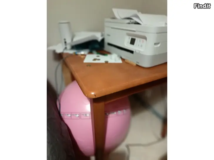 Säljes Keittiön pöytä