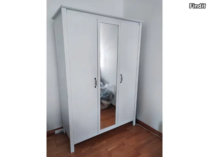 Myydään Ikea Brusali -vaatekaappi