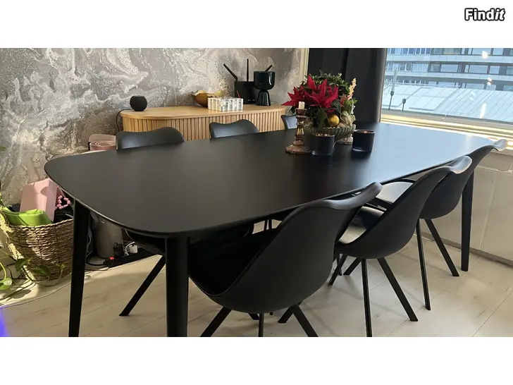 Säljes Pinja matbord 90×180 cm  svart, fint skick