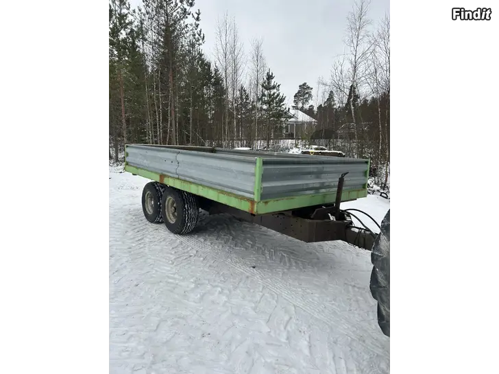 Säljes Boggievagn med hydraulisk bakläm