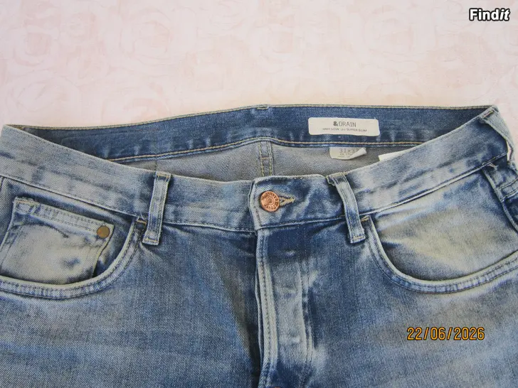 Säljes Jeans i NY-skick
