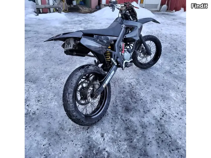 Myydään Vakio Derbi