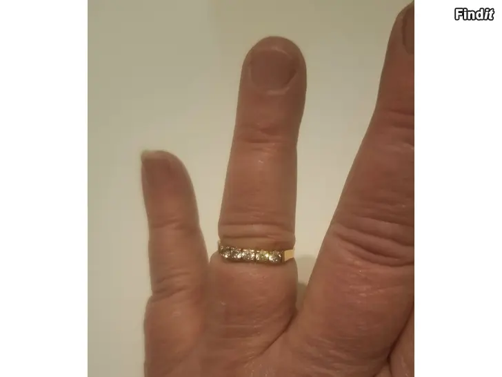 Myydään Kulta sormus