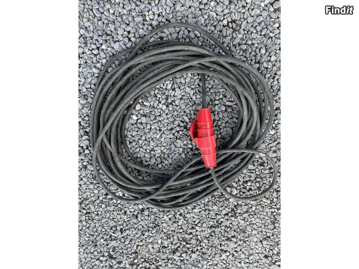 Säljes Gummikabel 16 Amp. med stöpslar 25m 5x2,5mm²