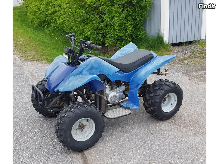 Myydään Comache 110cc pakilla