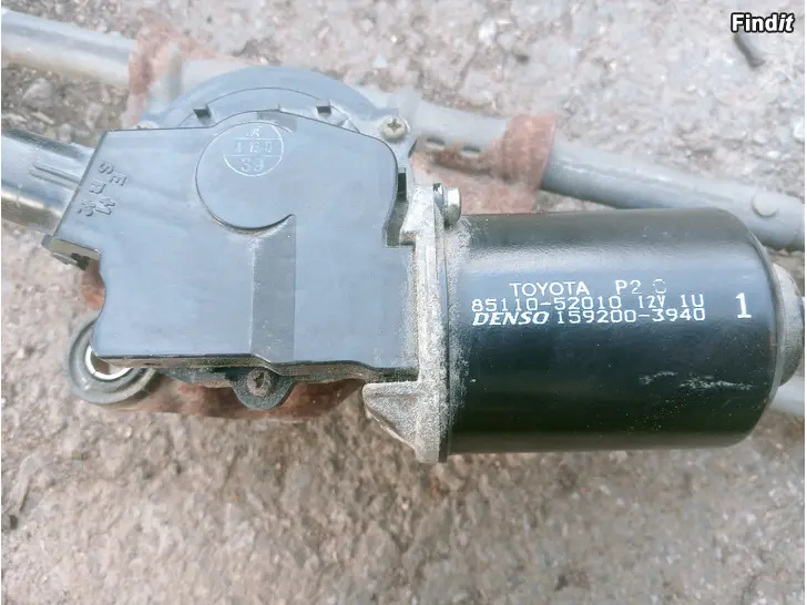 Myydään Toyota Corolla 2001 tuulilasin pyyhkimen moottori 85110-52010