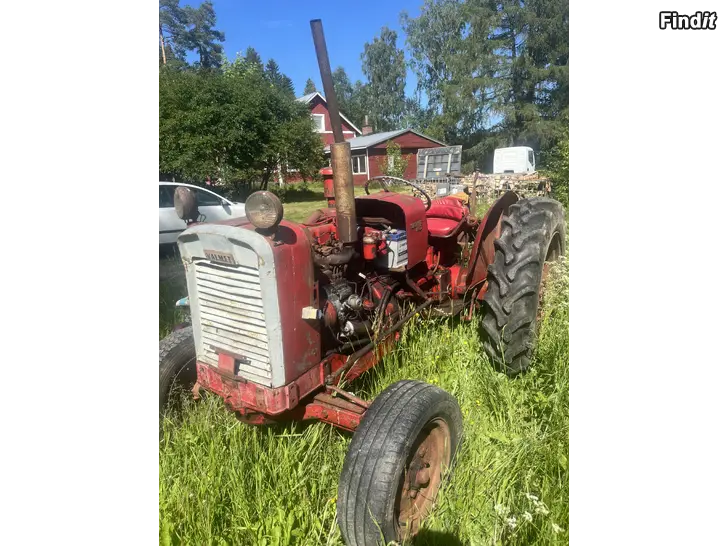 Myydään Valmet 361 purkuosat