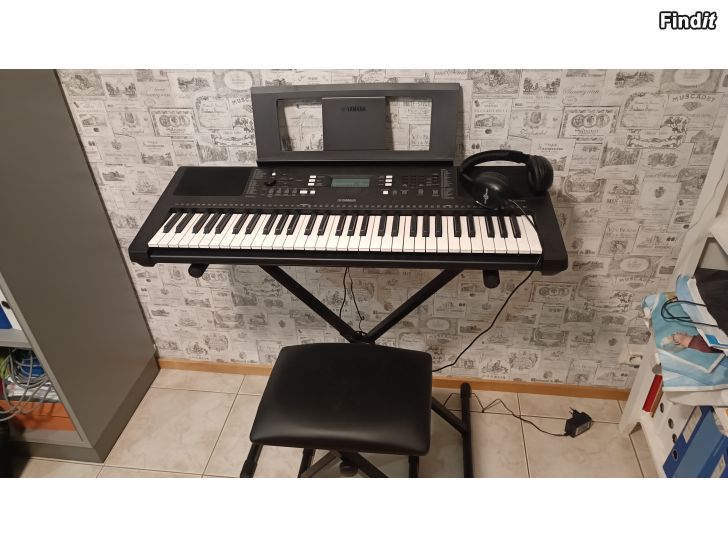 Säljes Yamaha PSR E373 Portable Keyboard