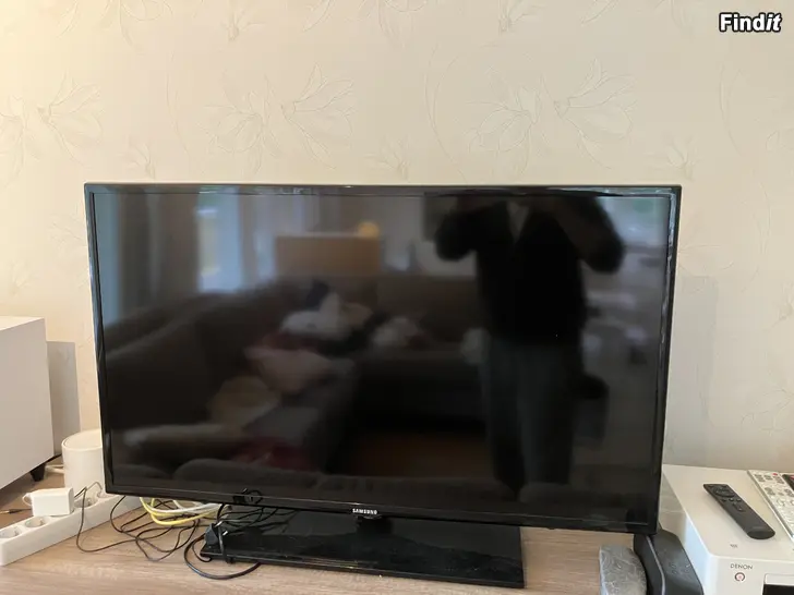 Säljes TV Samsung 40 tum Full HD