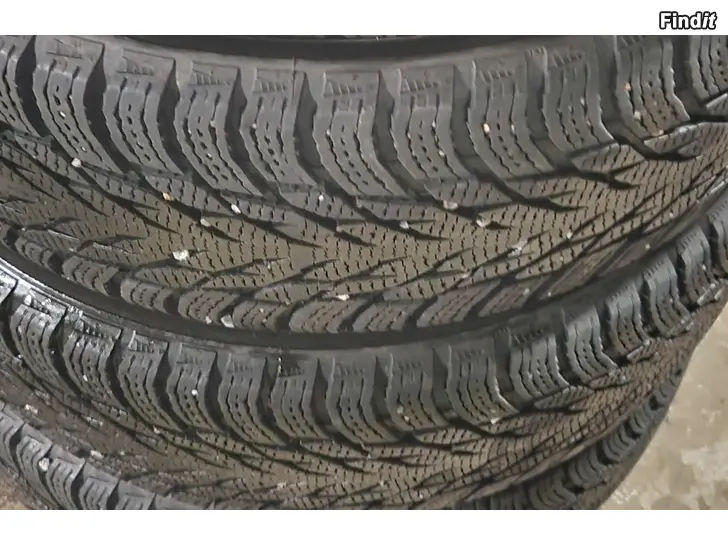 Myydään 205/65/16 nokia hakkapelitta kitkarenkaat 2kpl