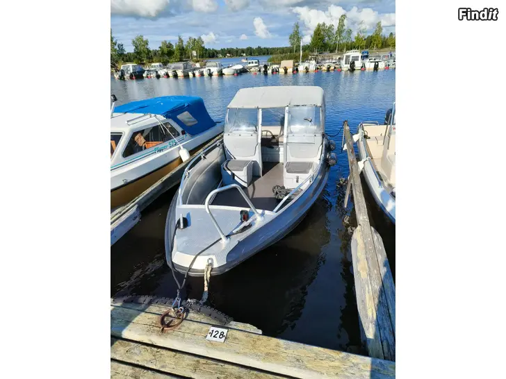 Myydään Buster L2 vm2013 Yamaha F50
