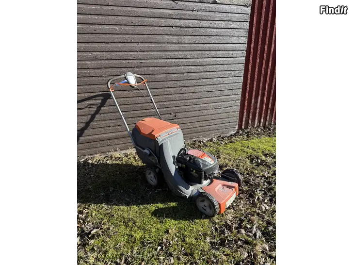 Säljes Gräsklippare med uppsamlare