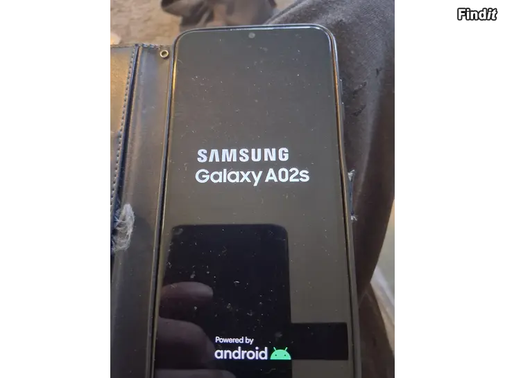 Myydään Samsung A02s puhelin