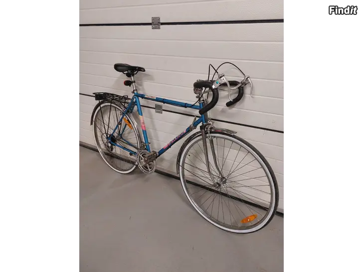 Säljes Helkama 565