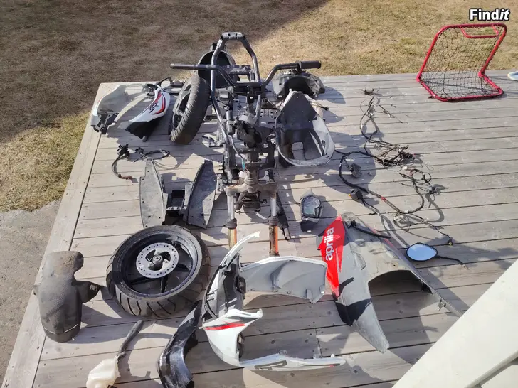 Säljes Aprilia SR 50 delar
