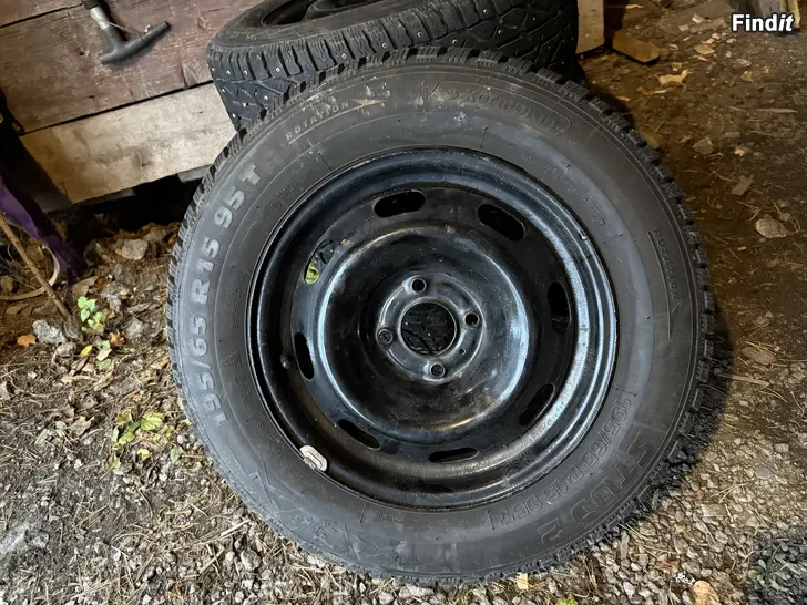 Säljes Vinterdäck på fälg