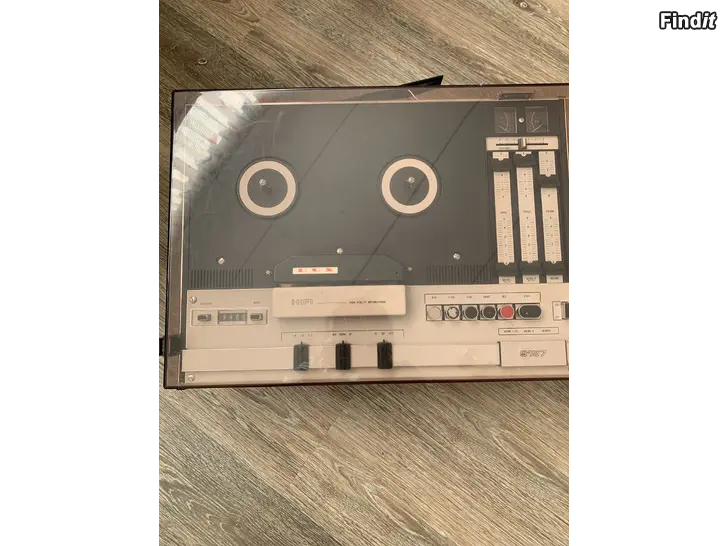 Myydään Vanha kelanauhuri