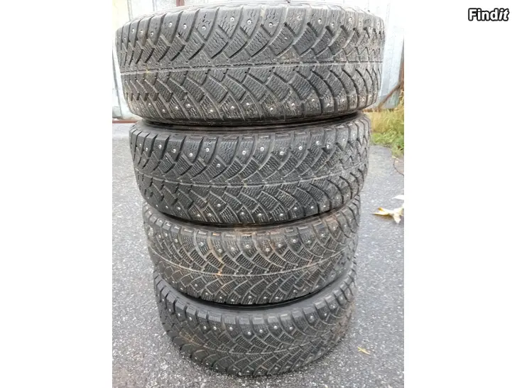 Myydään Nastarenkaat 195/65R15 95Q peltivanteet 4-100 Toyota