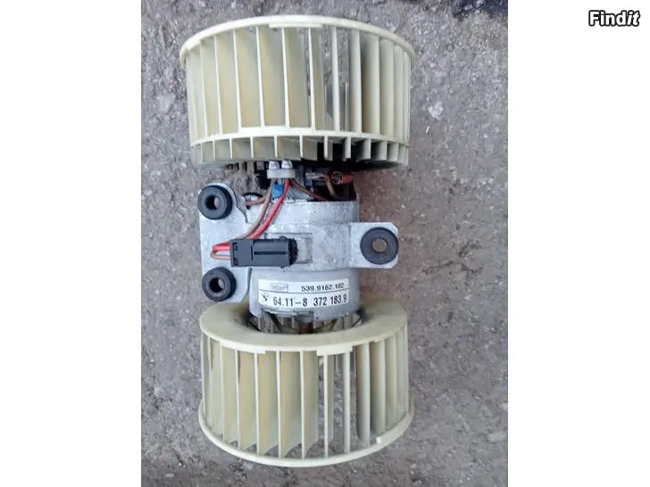 Myydään BMW E39 2002 sisätilanpuhallin 64.11-8 372 183.9