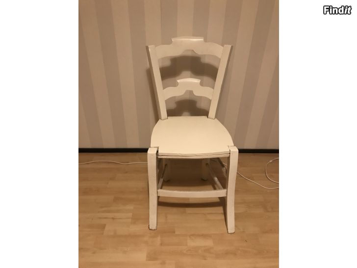 Säljes Valkoinen tuoli vit stol